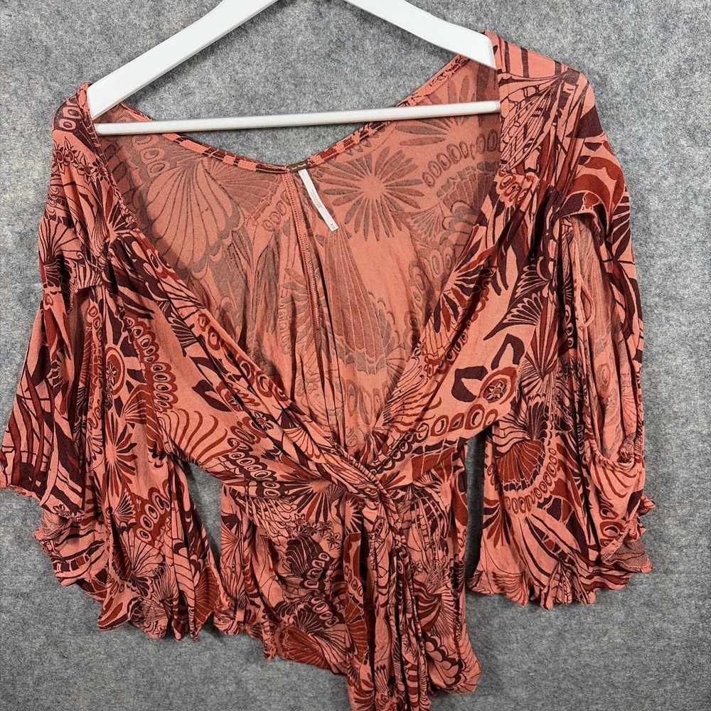 FREE PEOPLE CORAL TOP‎  SIZE MEDIUM NWOT